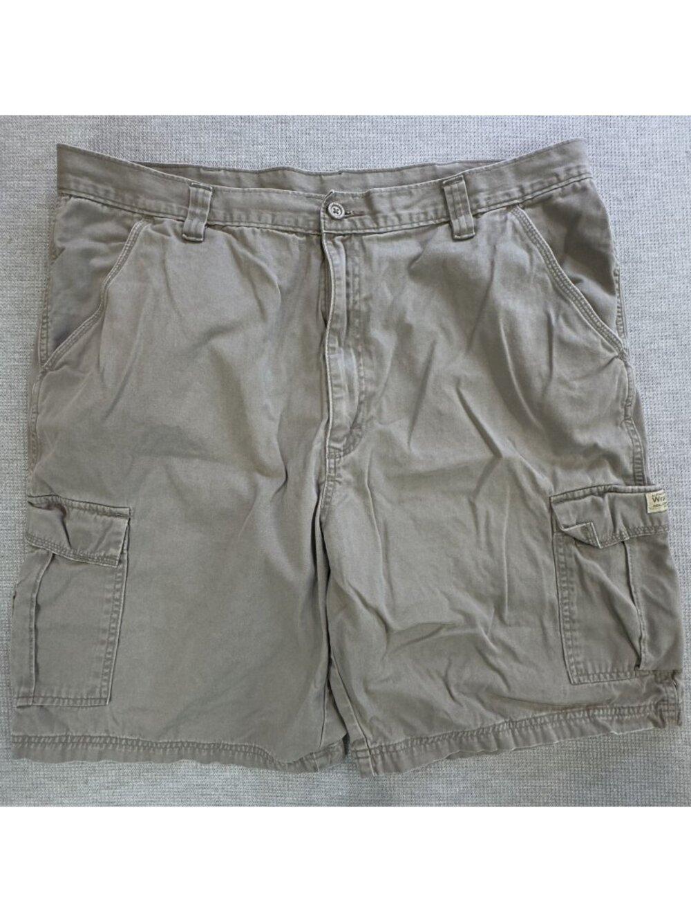 Wrangler Cargo Shorts Mens Size 40 Lt Brown Multiple Pockets Durable Cotton